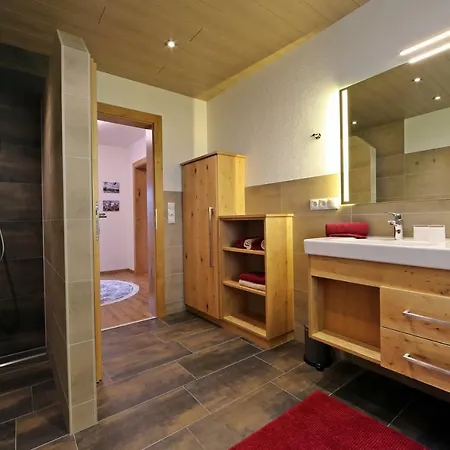 Bergkristall Apartament *